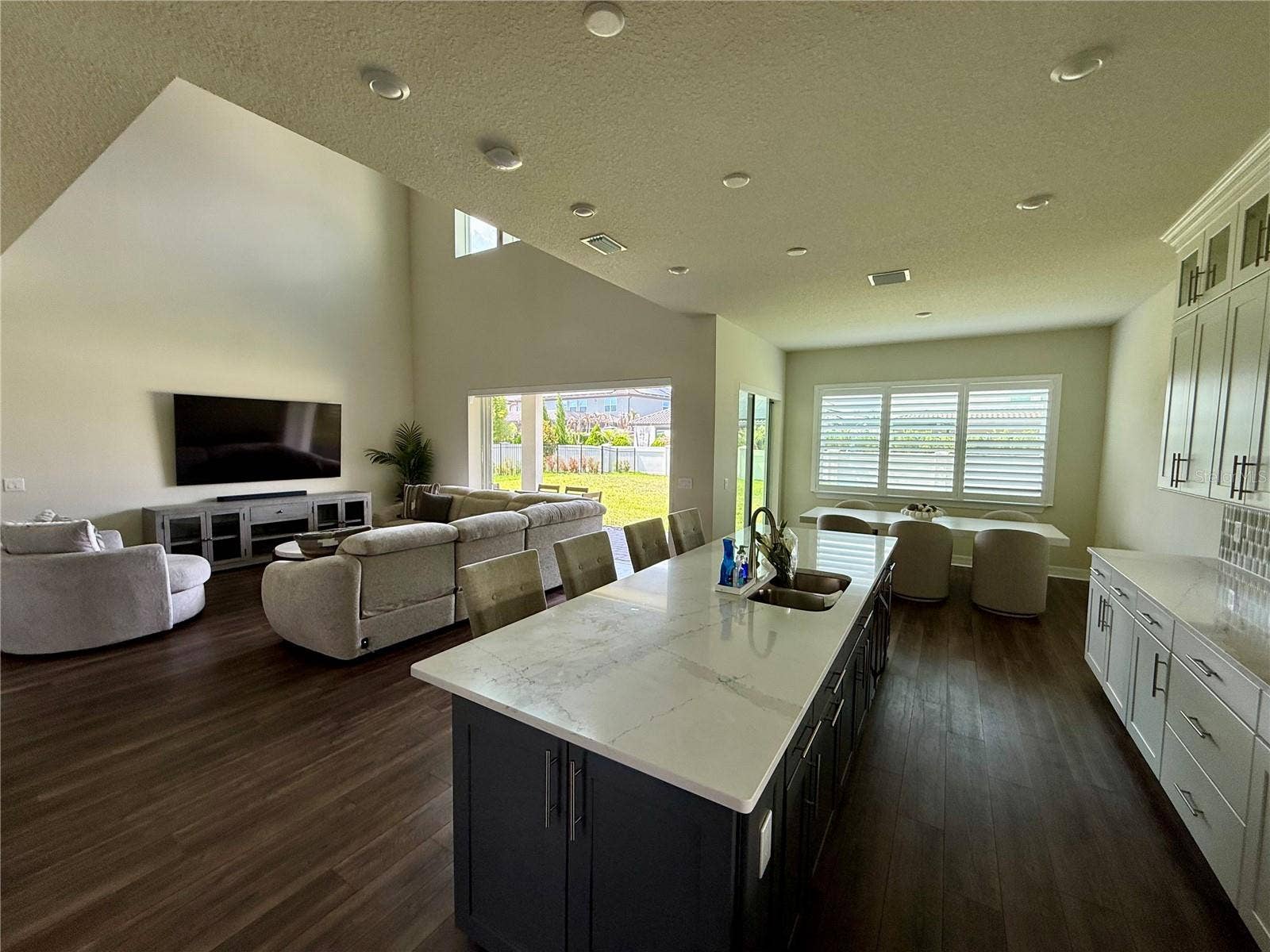 8441 PARK CLIFF WAY, Orlando, FL 32836 8441 PARK CLIFF WAY, Orlando, FL 32836