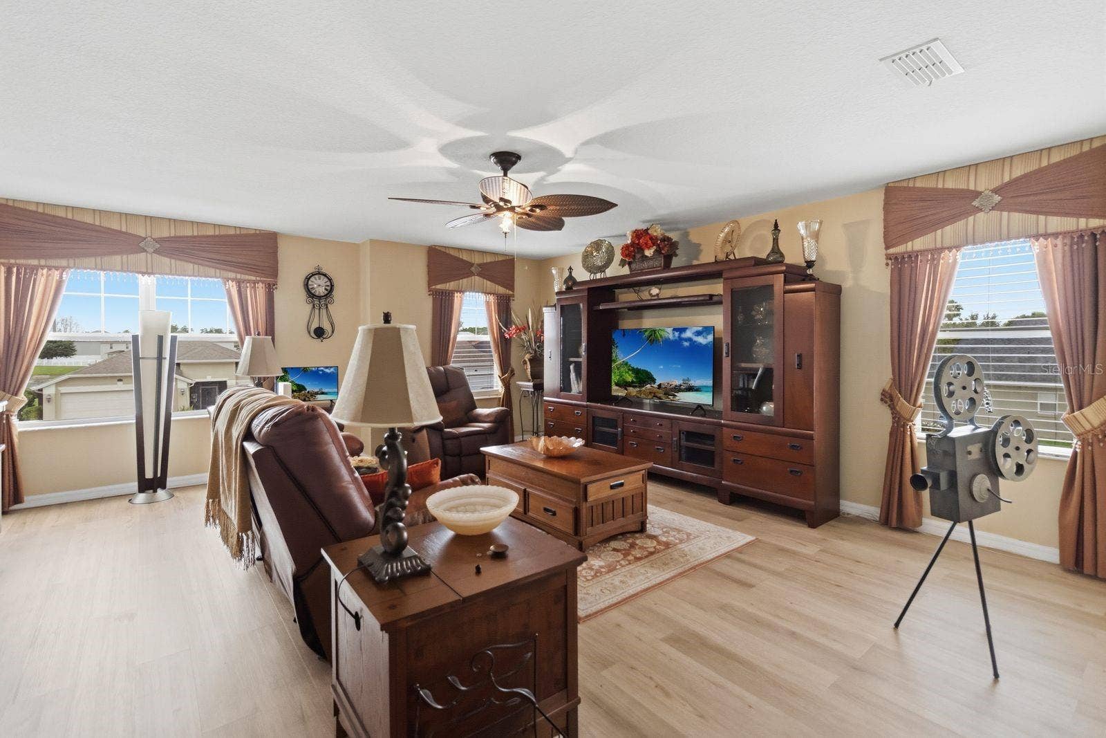 1821 PLANTATION OAK DRIVE, Orlando, FL 32824 1821 PLANTATION OAK DRIVE, Orlando, FL 32824