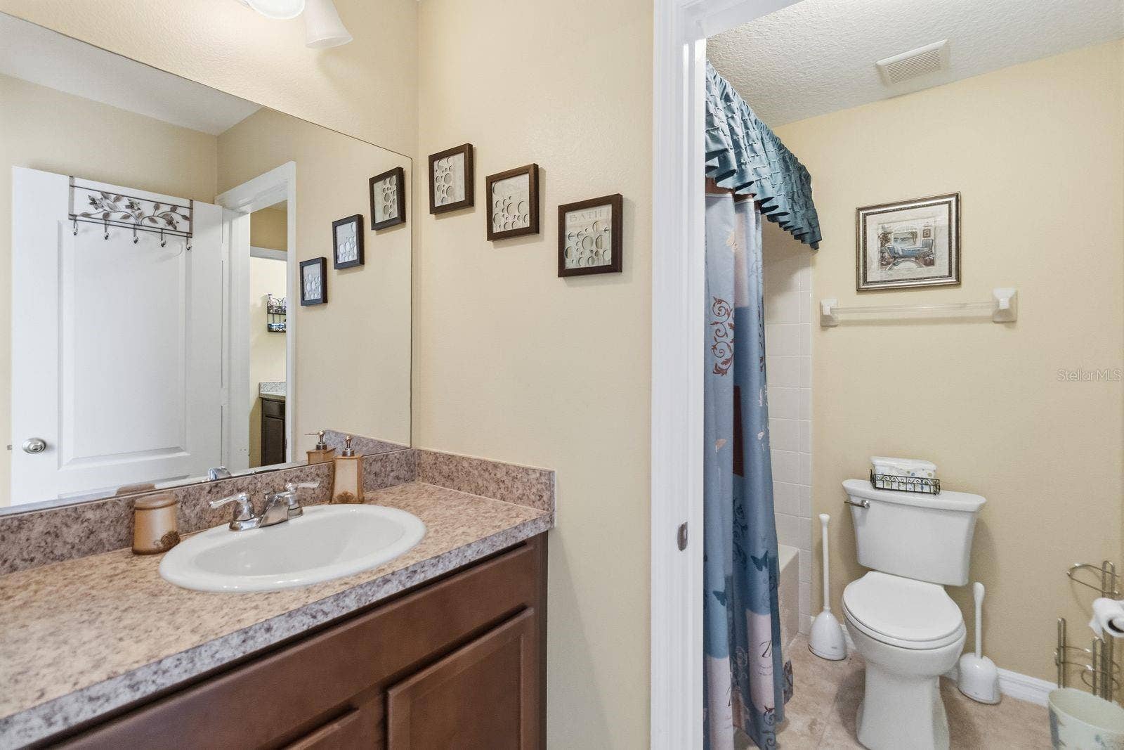 1821 PLANTATION OAK DRIVE, Orlando, FL 32824 1821 PLANTATION OAK DRIVE, Orlando, FL 32824