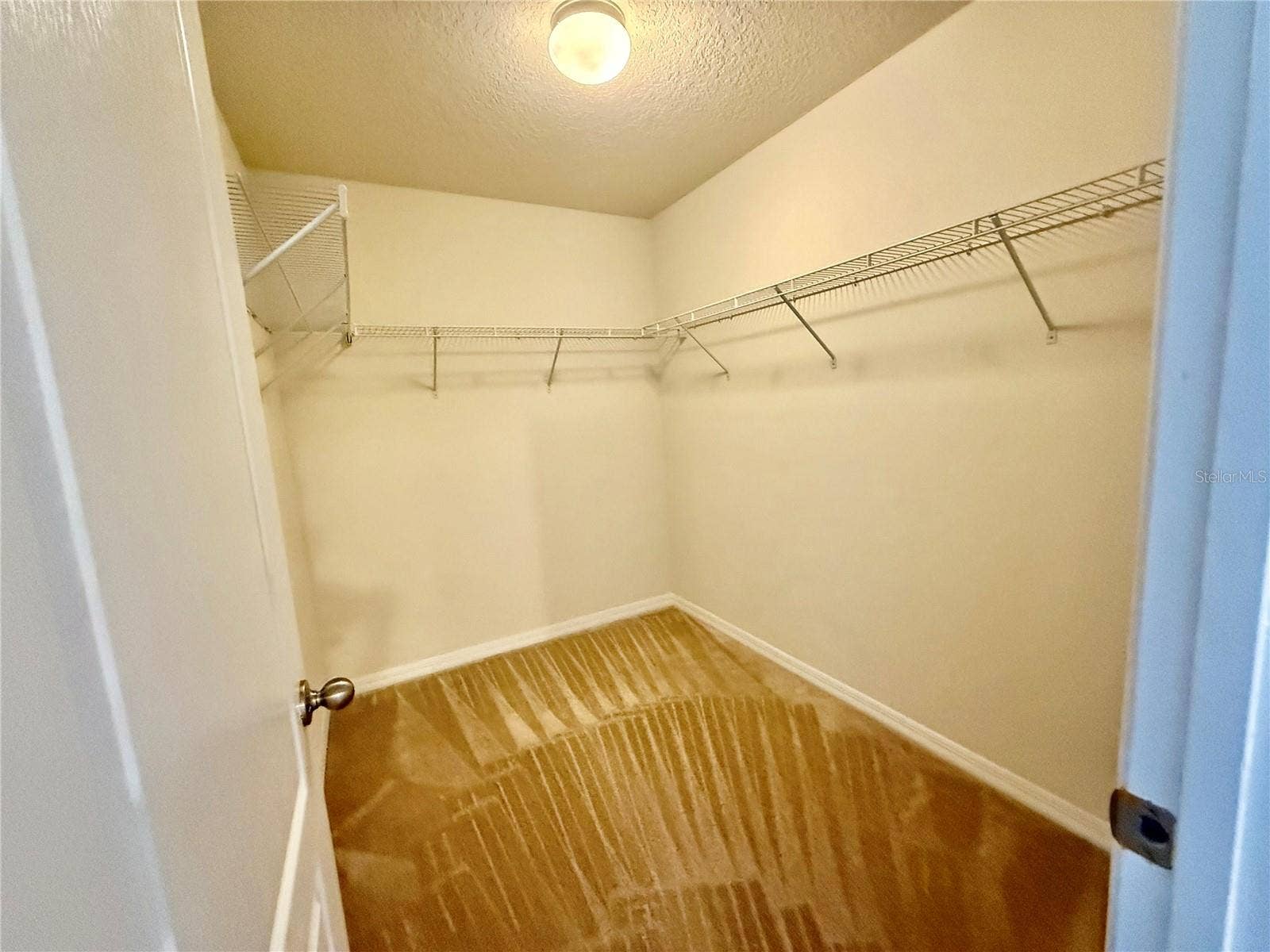 Walk-in closet