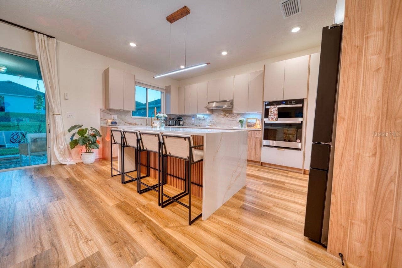 880 ALVANLEY COURT, Davenport, FL 33896 880 ALVANLEY COURT, Davenport, FL 33896