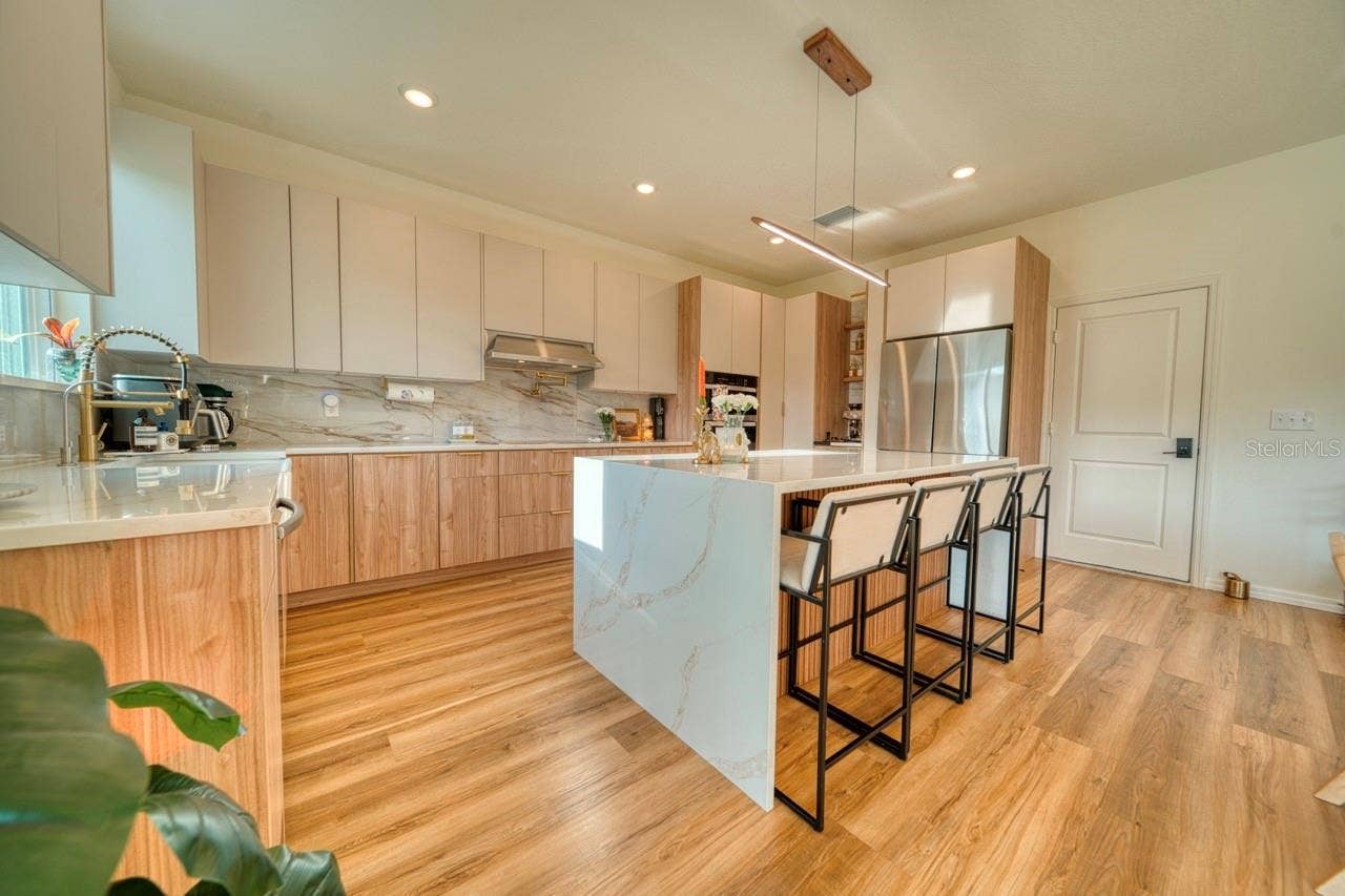 880 ALVANLEY COURT, Davenport, FL 33896 880 ALVANLEY COURT, Davenport, FL 33896