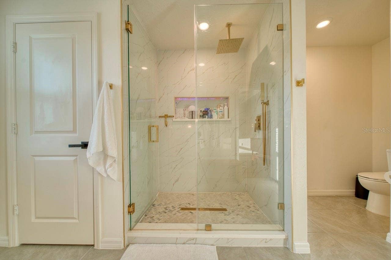 880 ALVANLEY COURT, Davenport, FL 33896 880 ALVANLEY COURT, Davenport, FL 33896