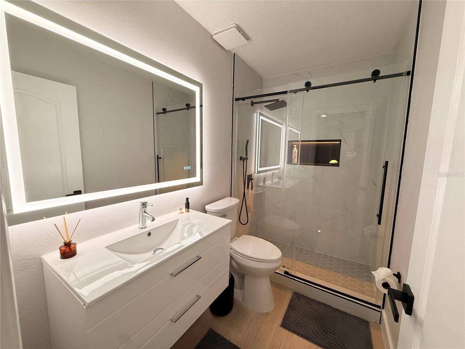 Secondary bathroom