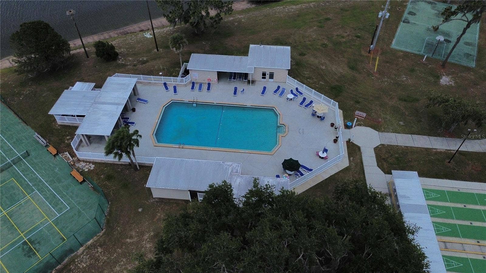 3421 CLUB CIRCLE, Lakeshore, FL 33854 3421 CLUB CIRCLE, Lakeshore, FL 33854
