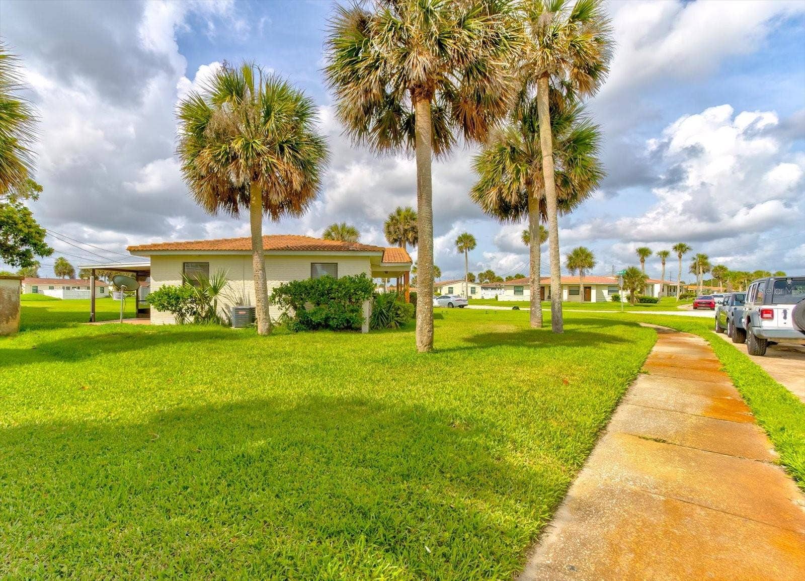 232 NORTHSHORE DRIVE, A & #B, Ormond Beach, FL 32176 232 NORTHSHORE DRIVE, A & #B, Ormond Beach, FL 32176