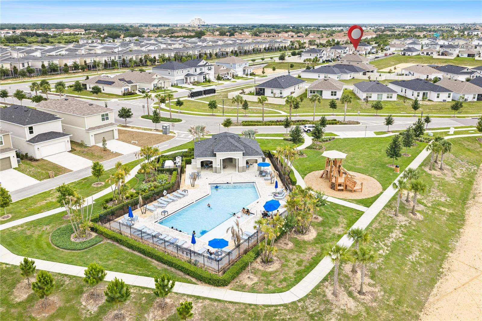 915 OVERPOOL AVENUE, Davenport, FL 33896 915 OVERPOOL AVENUE, Davenport, FL 33896