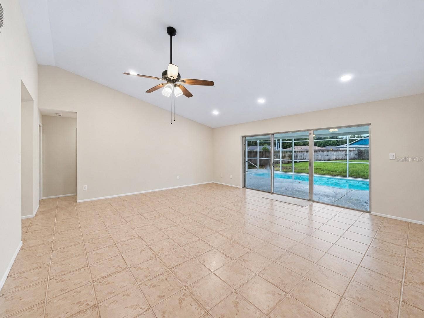 2658 CERAM AVENUE, Orlando, FL 32837 Living Room
