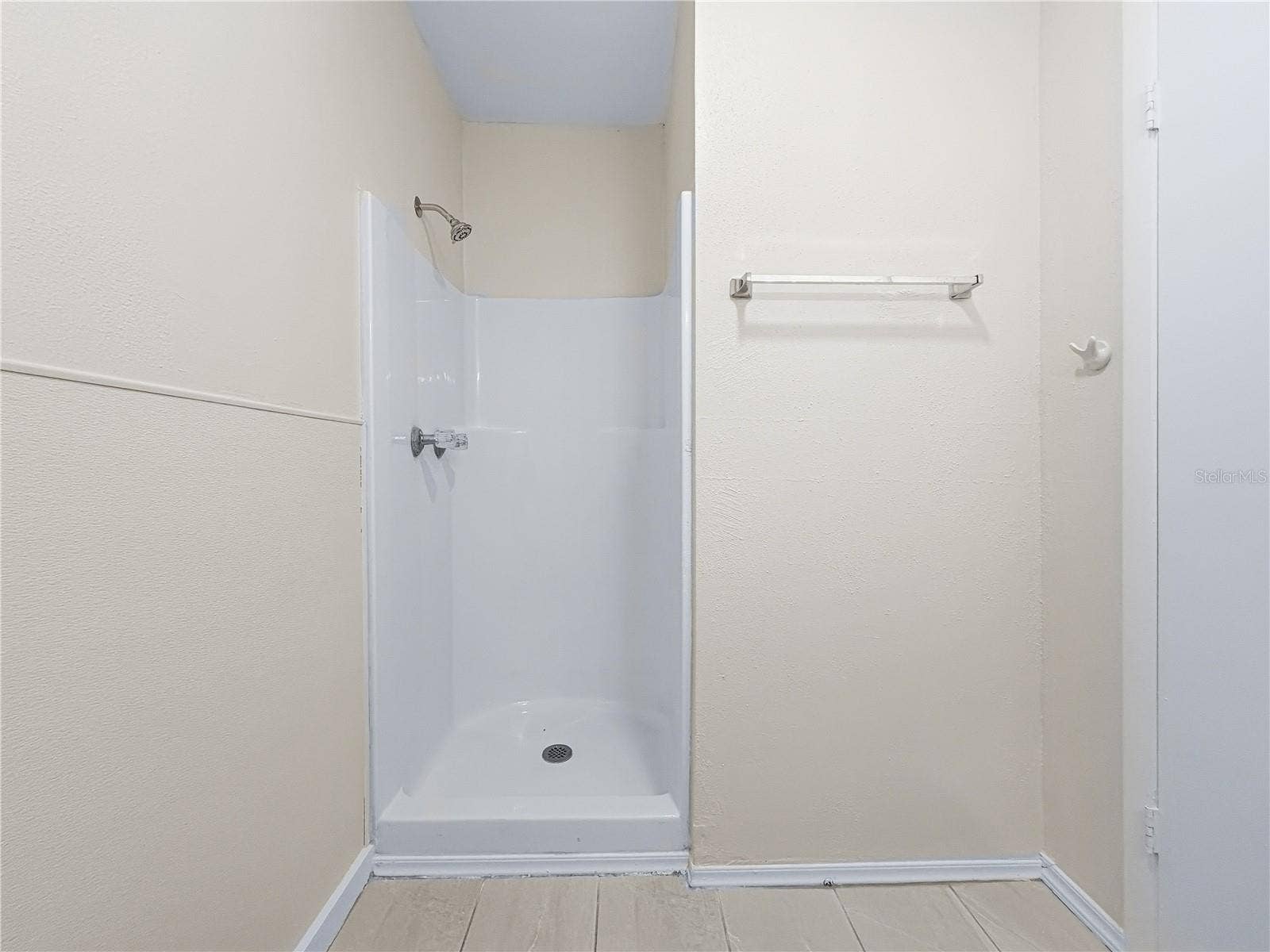 2658 CERAM AVENUE, Orlando, FL 32837 Studio Bathroom