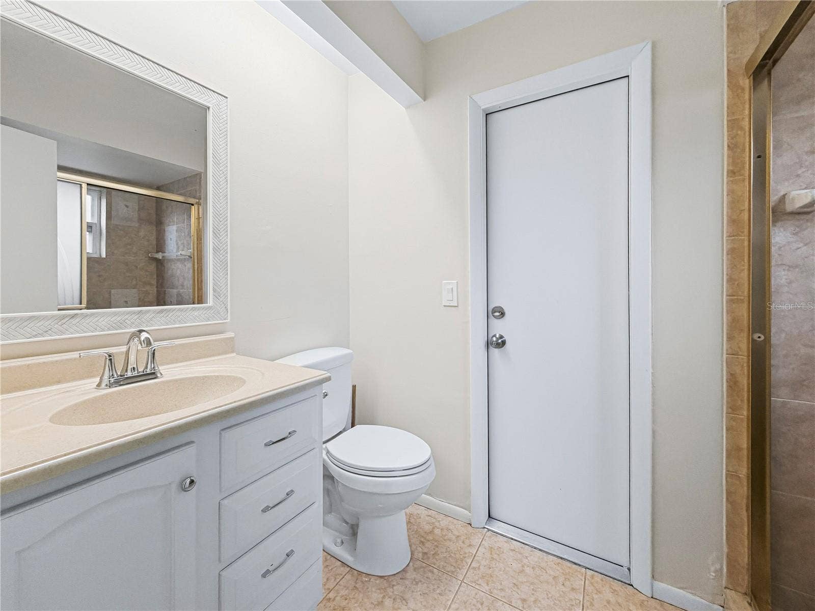 2658 CERAM AVENUE, Orlando, FL 32837 Master Bathroom