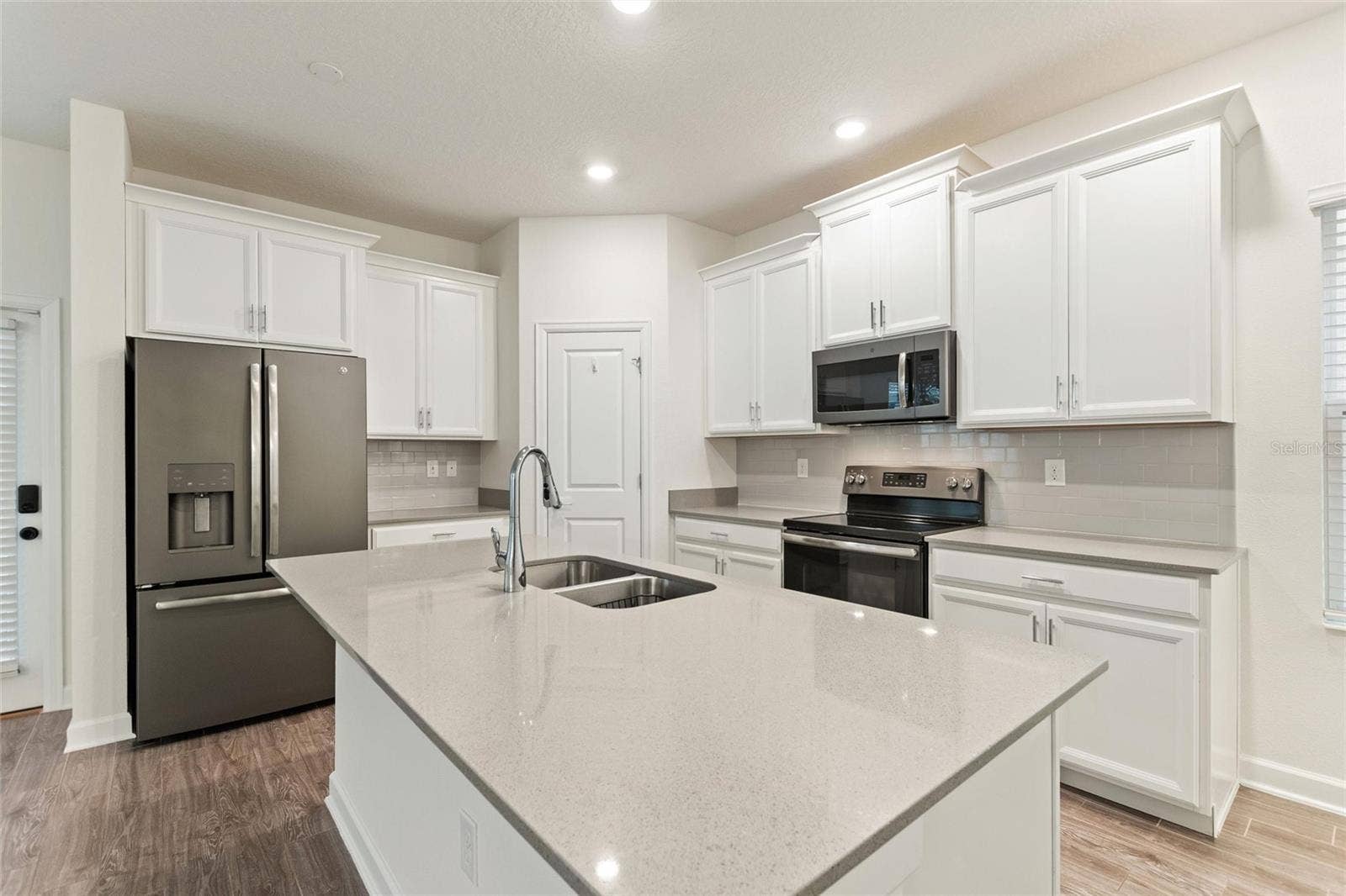 8801 BETH PAGE LANE, Davenport, FL 33896 8801 BETH PAGE LANE, Davenport, FL 33896