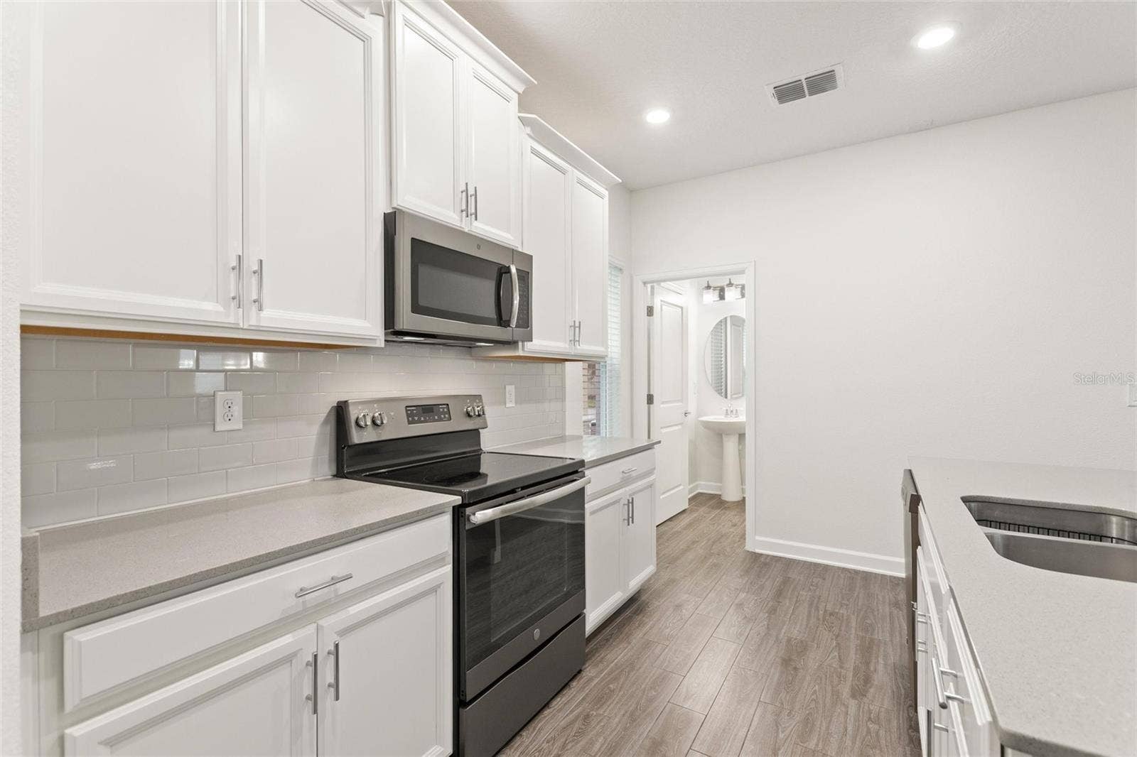 8801 BETH PAGE LANE, Davenport, FL 33896 8801 BETH PAGE LANE, Davenport, FL 33896