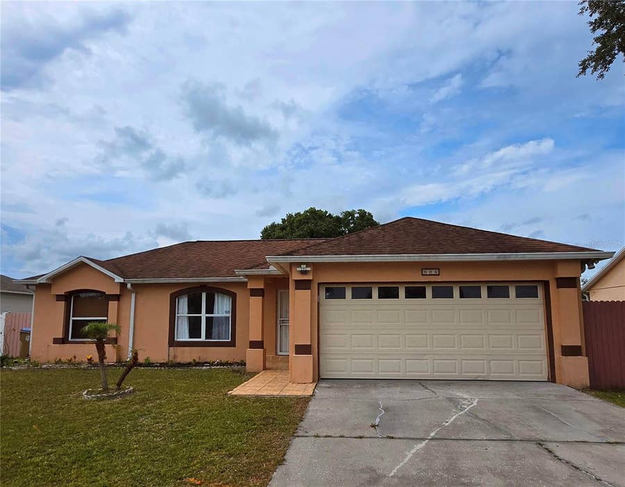 Property photo for 804 CARROUSEL LANE, Kissimmee, FL