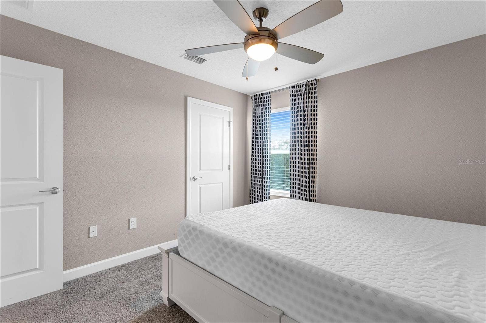 8833 BETH PAGE LN, Davenport, FL 33896 8833 BETH PAGE LN, Davenport, FL 33896