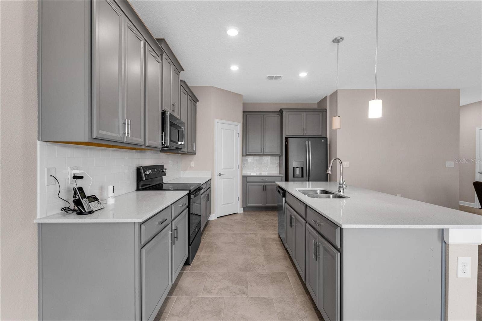 8833 BETH PAGE LN, Davenport, FL 33896 8833 BETH PAGE LN, Davenport, FL 33896