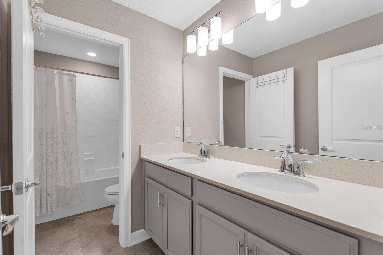 8833 BETH PAGE LN, Davenport, FL 33896 8833 BETH PAGE LN, Davenport, FL 33896