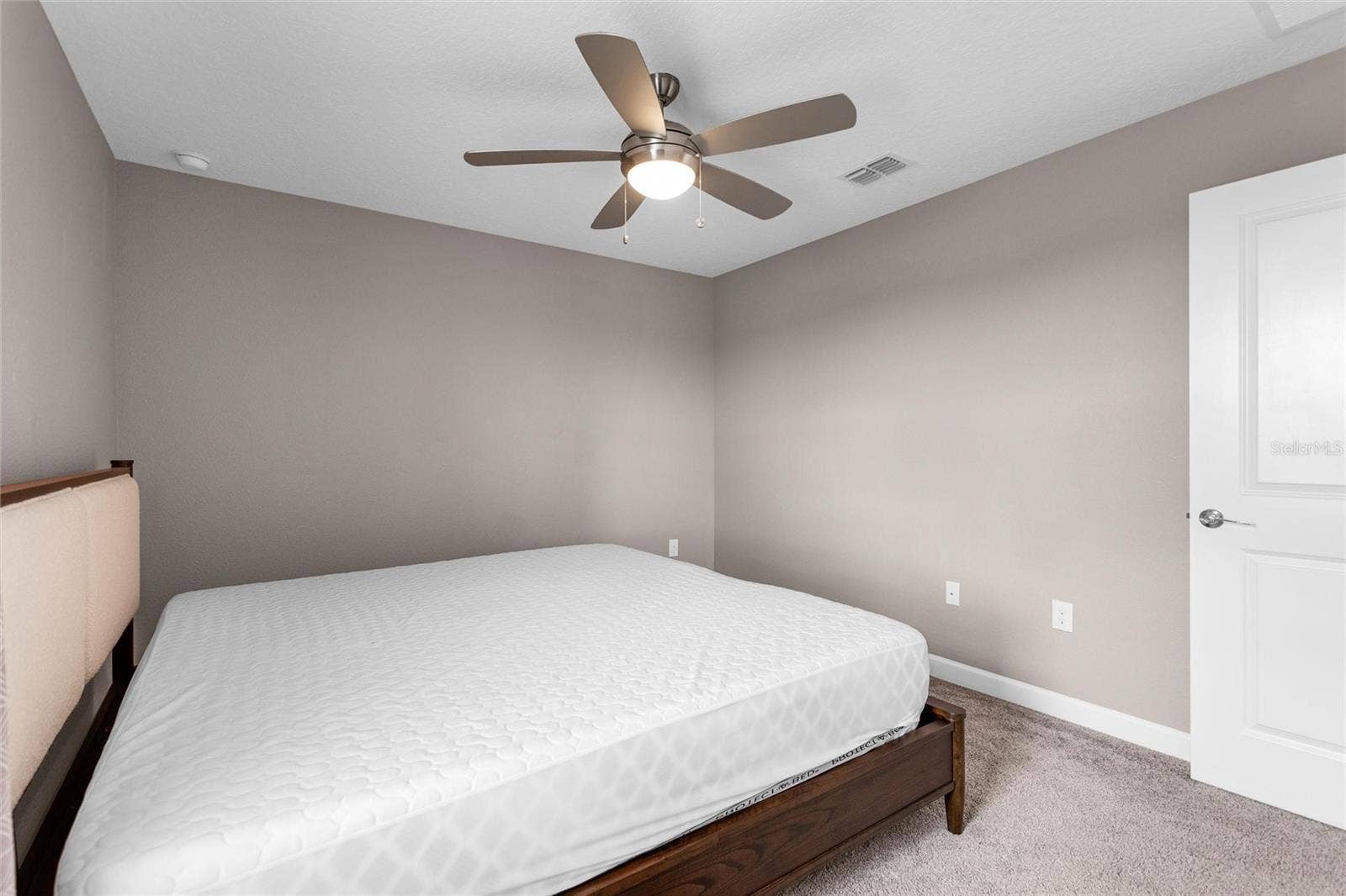 8833 BETH PAGE LN, Davenport, FL 33896 8833 BETH PAGE LN, Davenport, FL 33896