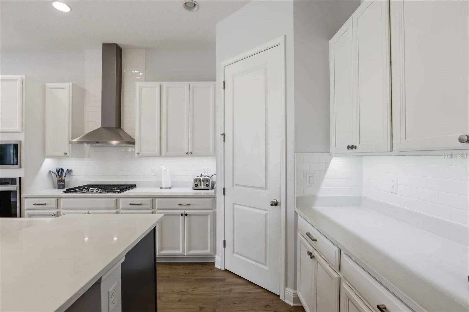 16000 VOLTERRA POINT, Bella Collina, FL 34756 Kitchen