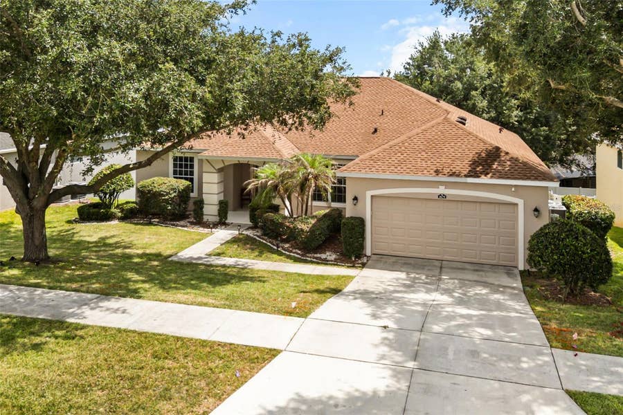 Property photo for 1679 GRANDIFLORA AVENUE, Clermont, FL