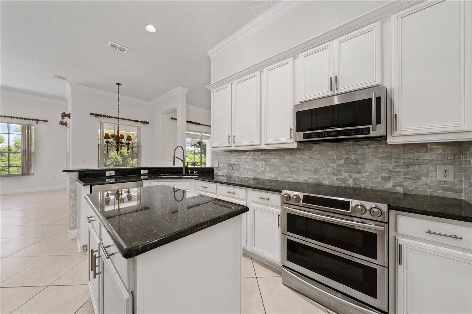 3540 VALLEYVIEW DR, Kissimmee, FL 34746 3540 VALLEYVIEW DR, Kissimmee, FL 34746