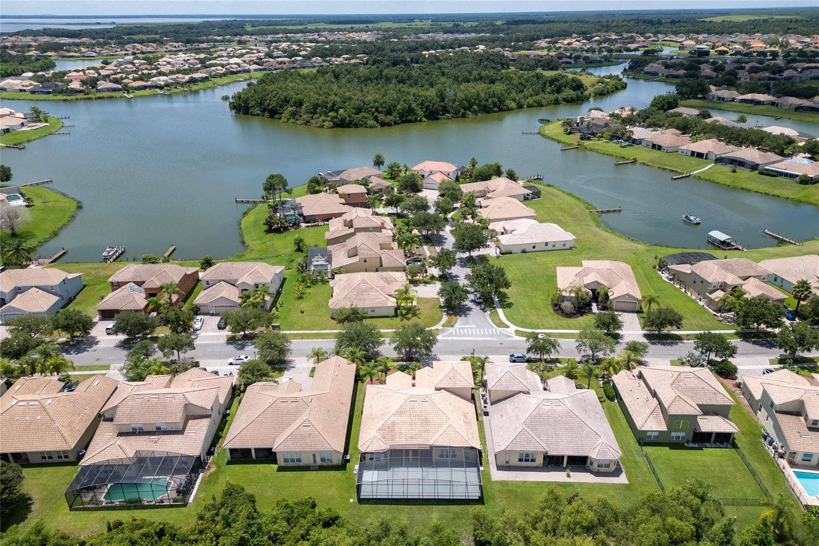 3540 VALLEYVIEW DR, Kissimmee, FL 34746 3540 VALLEYVIEW DR, Kissimmee, FL 34746