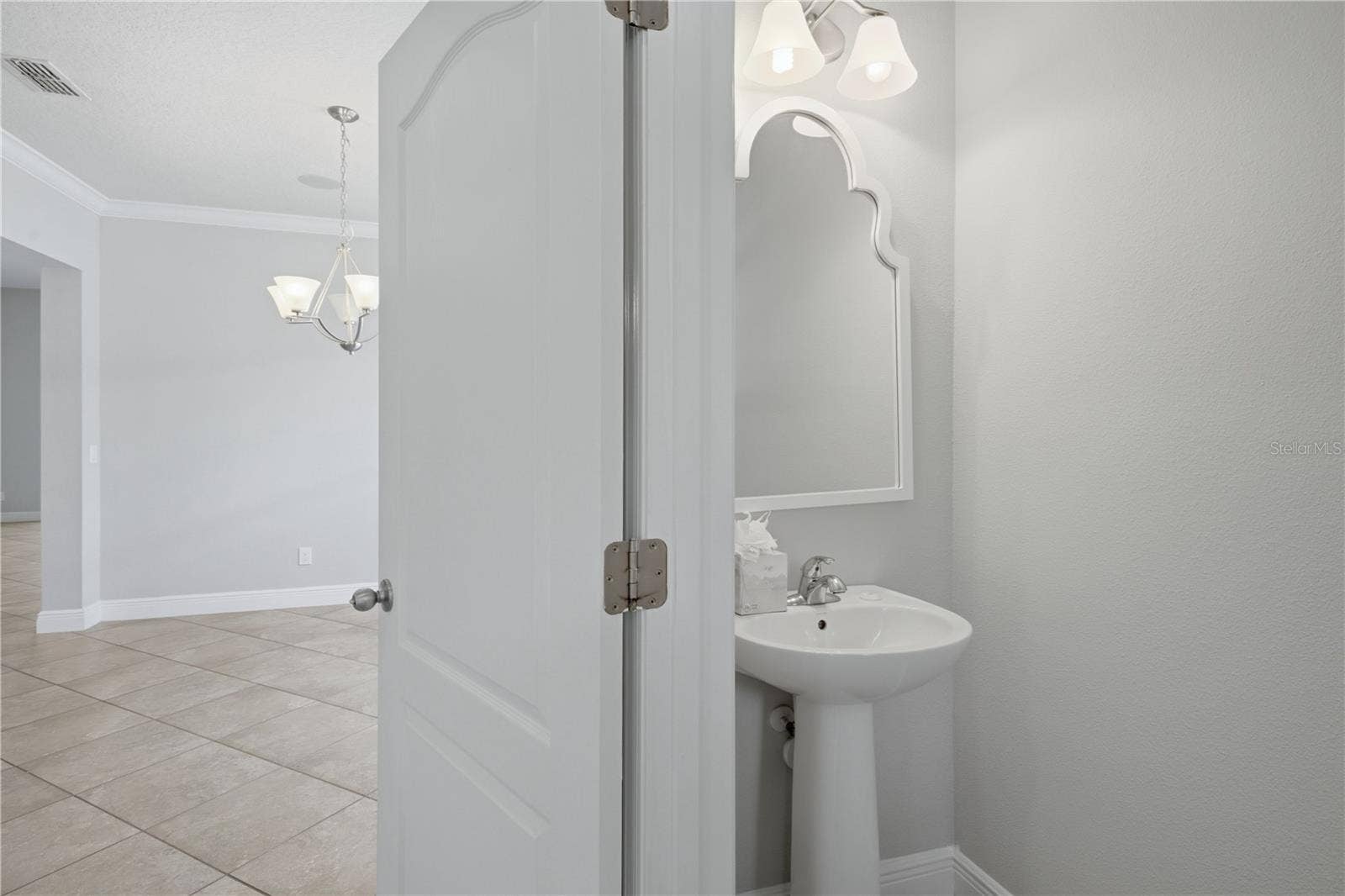 6023 W TOWN CENTER BOULEVARD, Orlando, FL 32837 6023 W TOWN CENTER BOULEVARD, Orlando, FL 32837