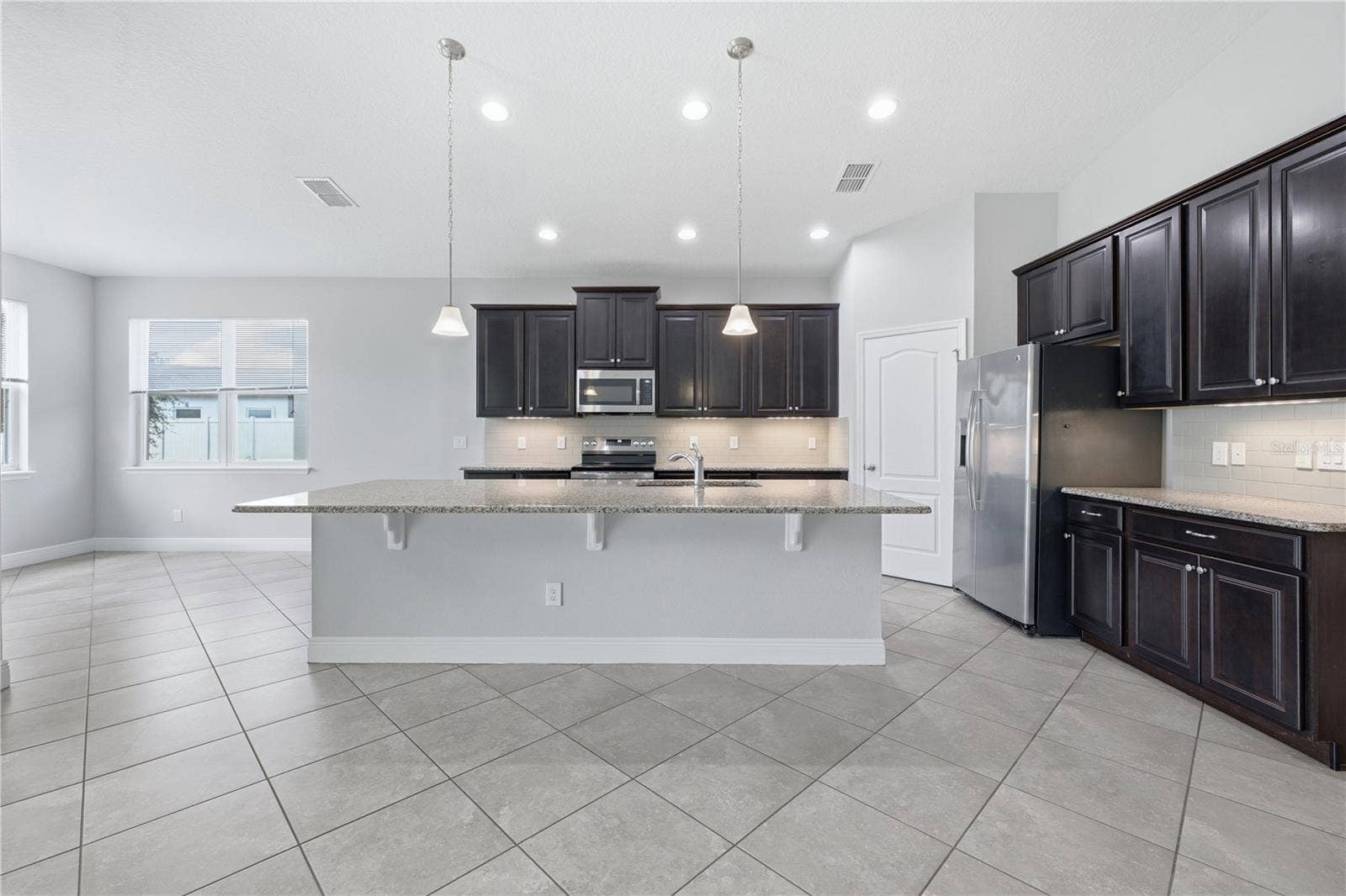 6023 W TOWN CENTER BOULEVARD, Orlando, FL 32837 6023 W TOWN CENTER BOULEVARD, Orlando, FL 32837