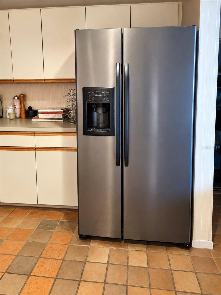 1061 ARAGON AVENUE, #1061, Winter Park, FL 32789 Stainless steel Refrigerator