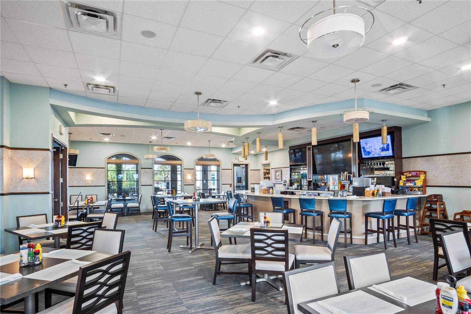 1598 SANDBAGGER, Davenport, FL 33896 Oasis Clubhouse Restaurant
