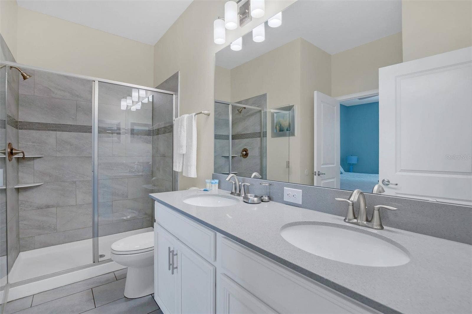 1598 SANDBAGGER, Davenport, FL 33896 Primary Bathroom 1st Floor