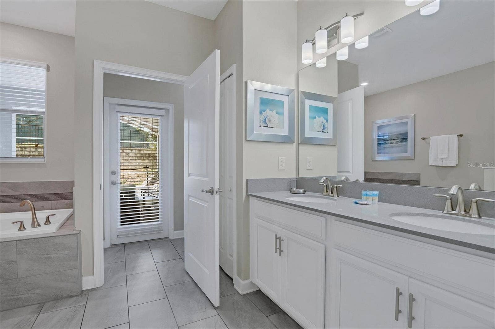 1598 SANDBAGGER, Davenport, FL 33896 Primary Bathroom 1st Floor