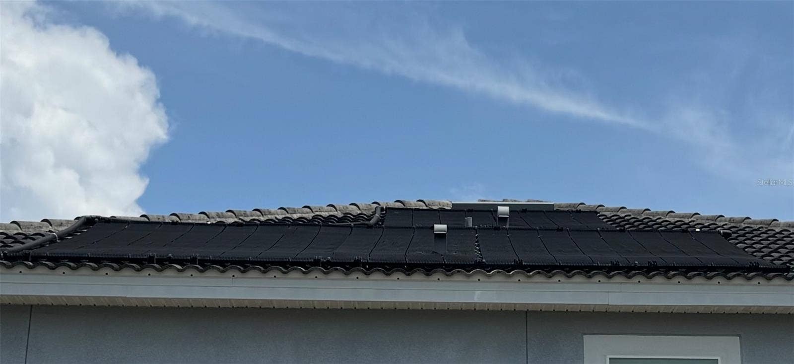 1598 SANDBAGGER, Davenport, FL 33896 Energy efficiency improvements to the home have reduced energy bills 40-60%