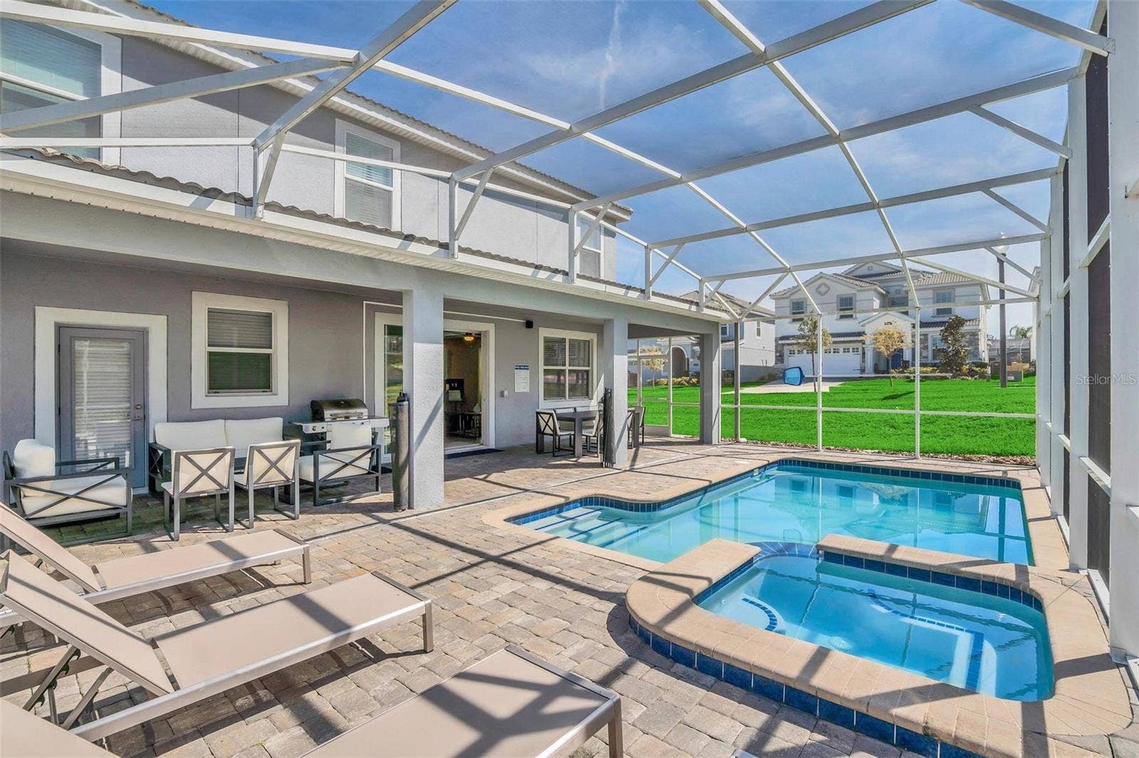 1598 SANDBAGGER, Davenport, FL 33896 Private solar thermal-heated pool perfect for year-round enjoyment