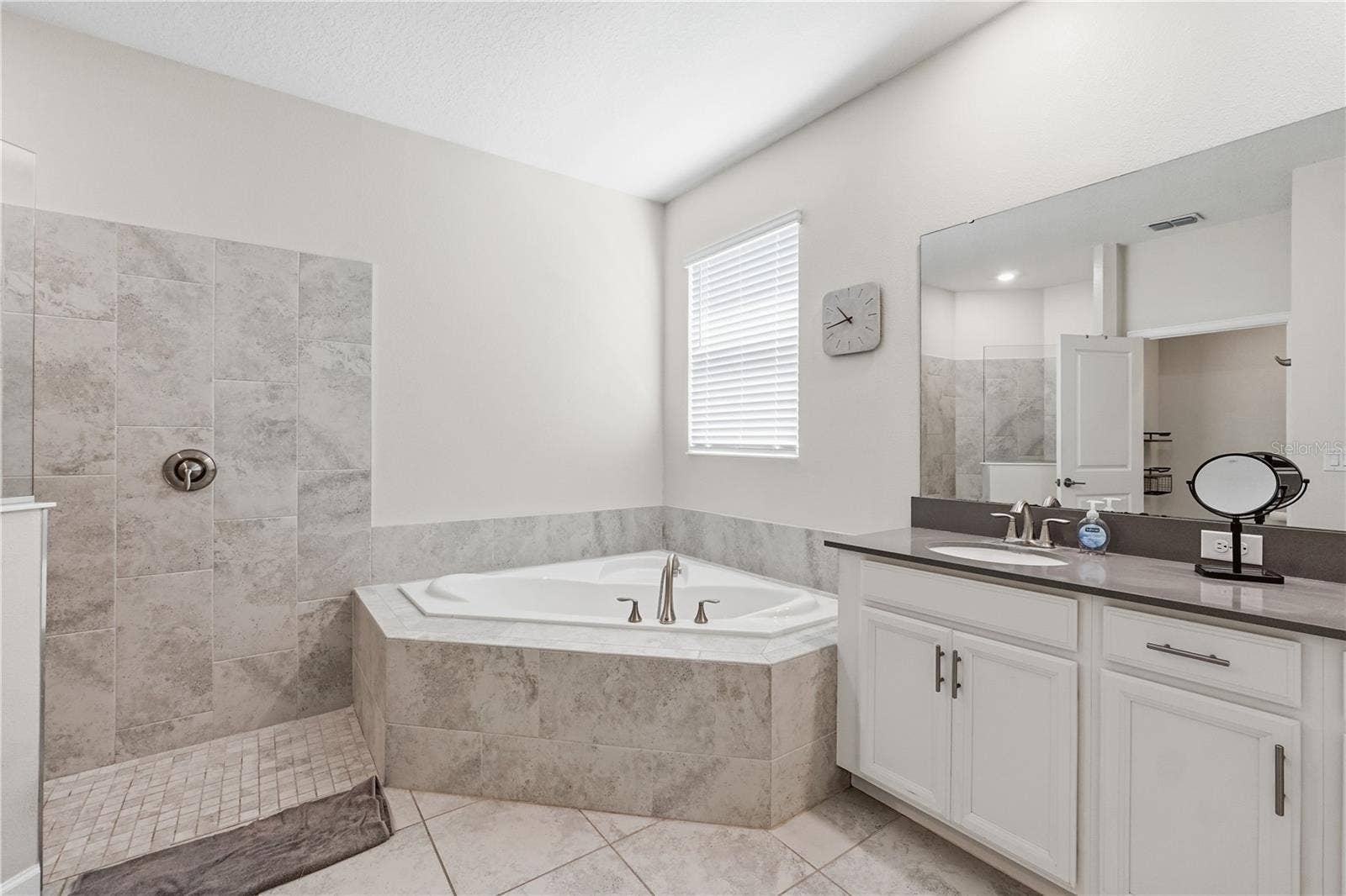 8954 FLUFFY LIE COURT, Davenport, FL 33896 8954 FLUFFY LIE COURT, Davenport, FL 33896