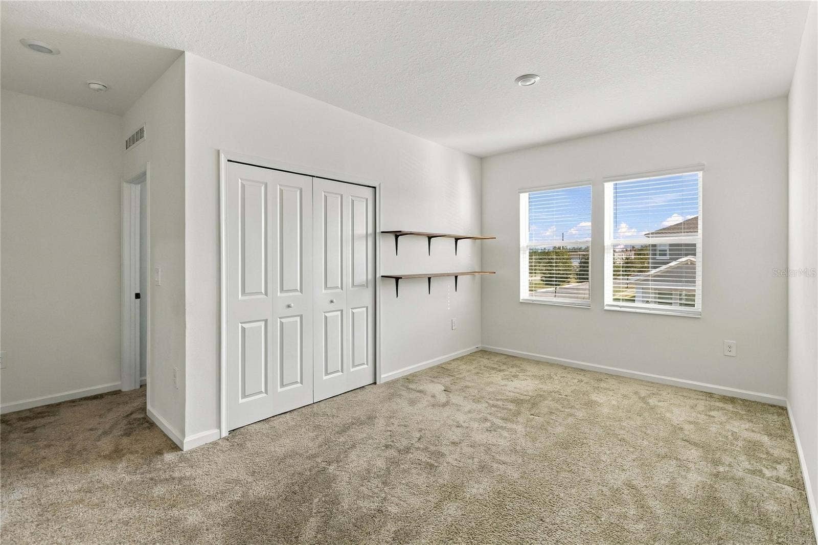 6459 PINE FORK ALLEY, St Cloud, FL 34771 Upstair Den/Office space