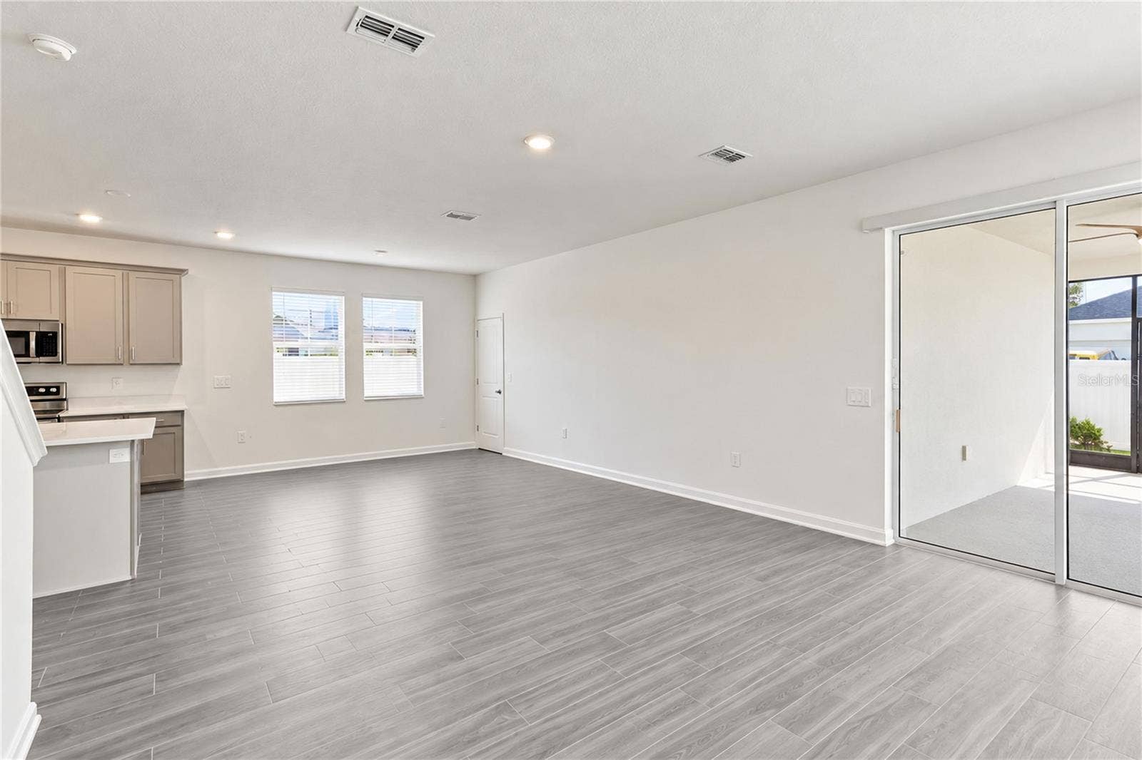 6459 PINE FORK ALLEY, St Cloud, FL 34771 Living Room, Dinette