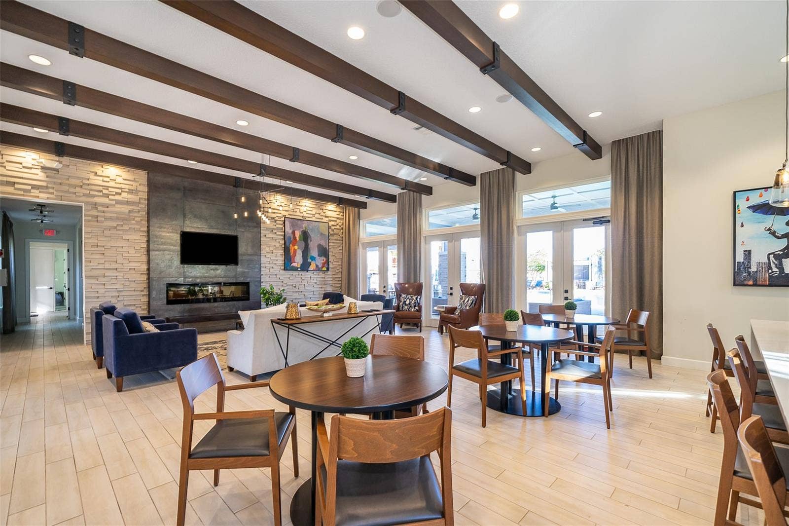 7521 LAUREATE BOULEVARD, #5208, Orlando, FL 32827 Clubhouse room
