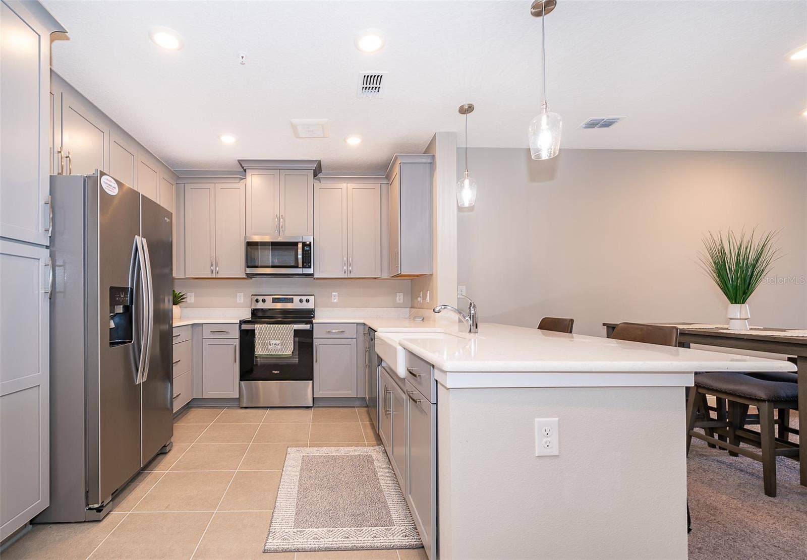 7521 LAUREATE BOULEVARD, #5208, Orlando, FL 32827 7521 LAUREATE BOULEVARD, #5208, Orlando, FL 32827