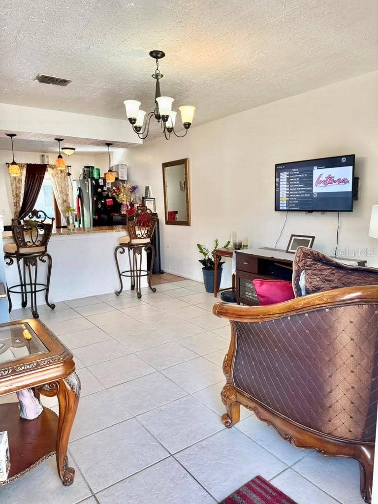 69 S MARBRISA WAY, Kissimmee, FL 34743 69 S MARBRISA WAY, Kissimmee, FL 34743