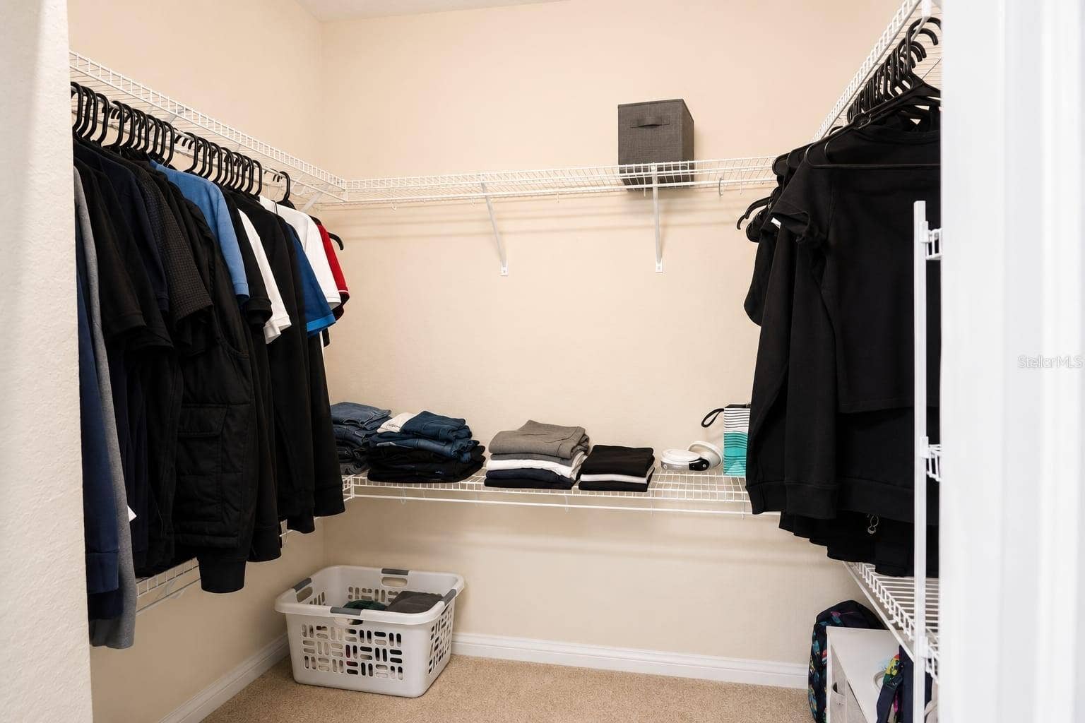 7060 VENTNOR DRIVE, Windermere, FL 34786 7060 VENTNOR DRIVE, Windermere, FL 34786