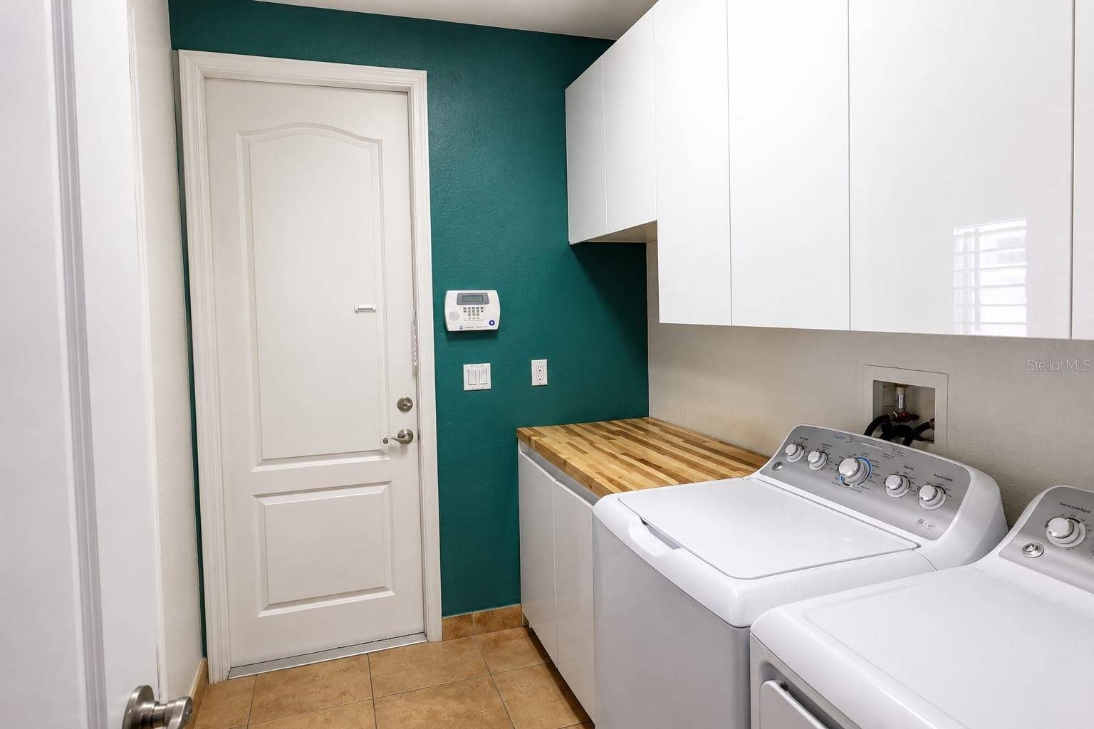 7060 VENTNOR DRIVE, Windermere, FL 34786 7060 VENTNOR DRIVE, Windermere, FL 34786