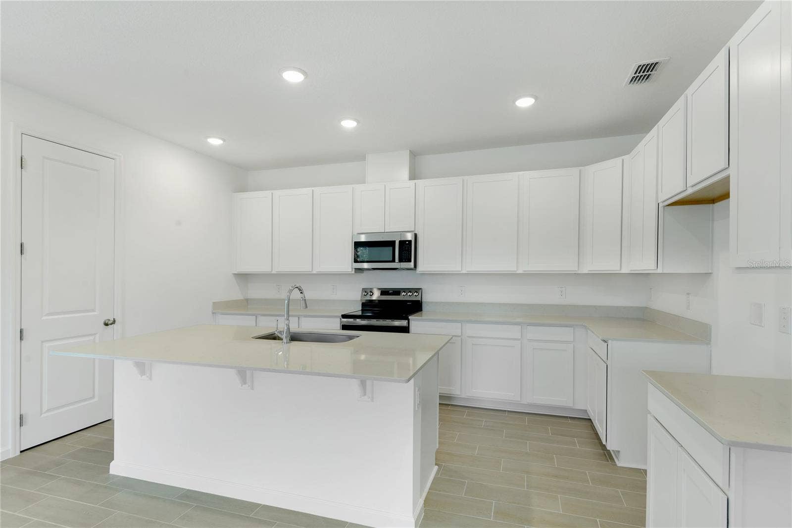 1766 CARNELIAN STREET, Deland, FL 32720 1766 CARNELIAN STREET, Deland, FL 32720