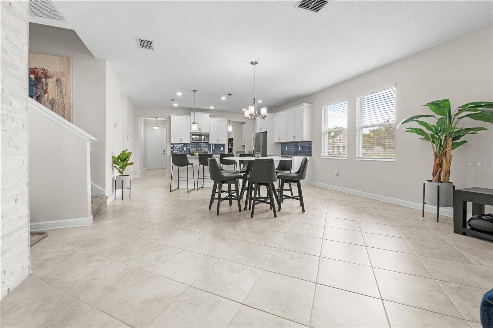 Open Concept Kitchen/Livingroom