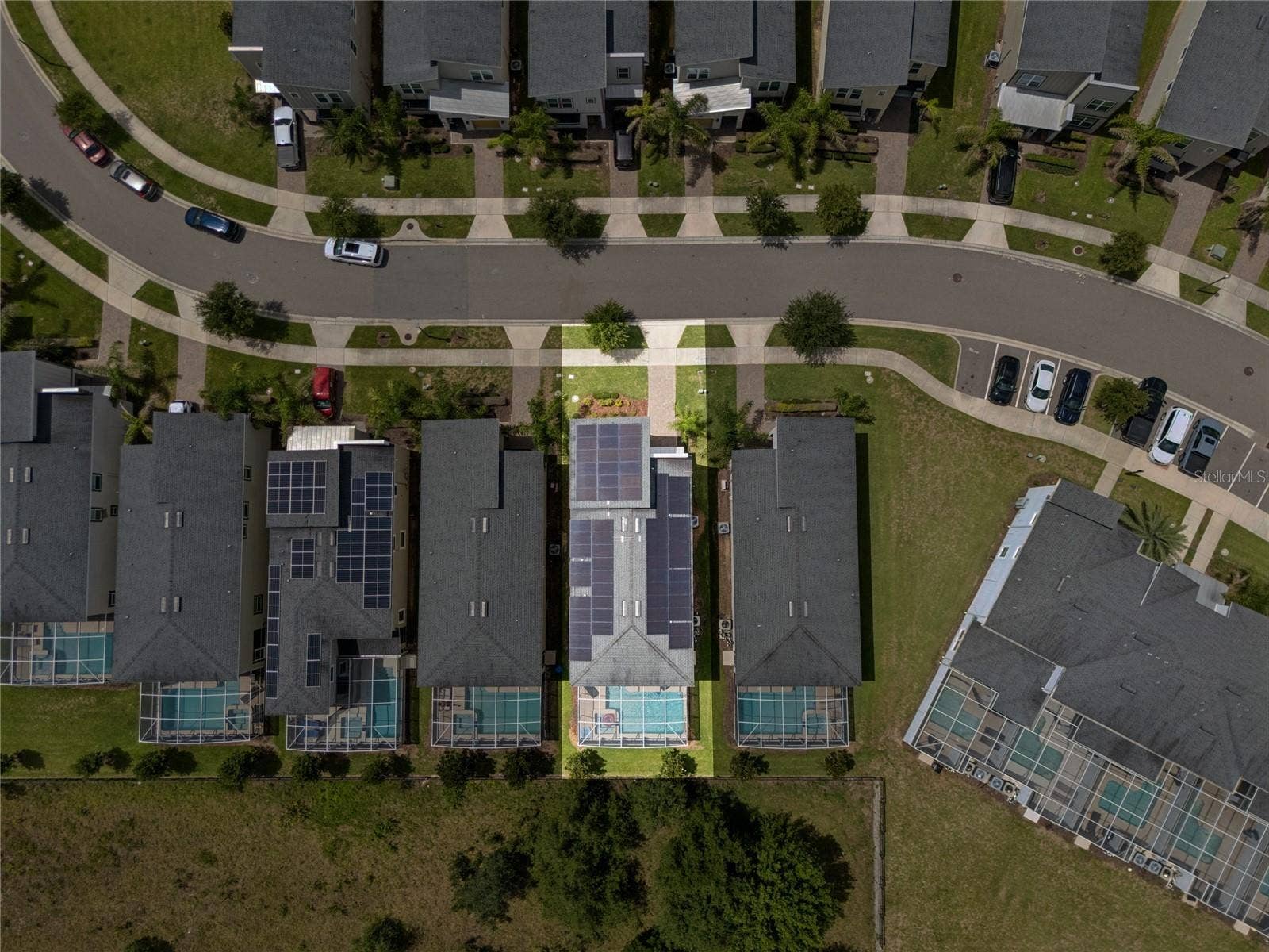 8933 CABOT CLIFFS DRIVE, Davenport, FL 33896 8933 CABOT CLIFFS DRIVE, Davenport, FL 33896
