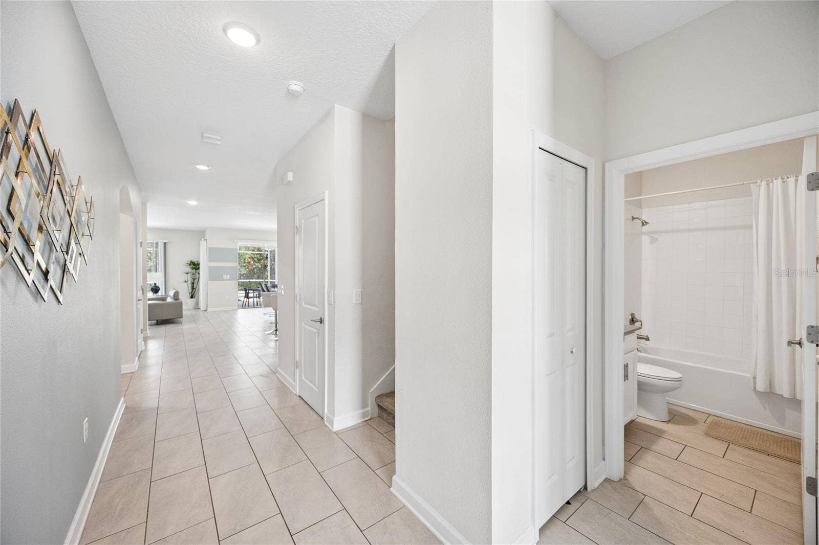8933 CABOT CLIFFS DRIVE, Davenport, FL 33896 8933 CABOT CLIFFS DRIVE, Davenport, FL 33896