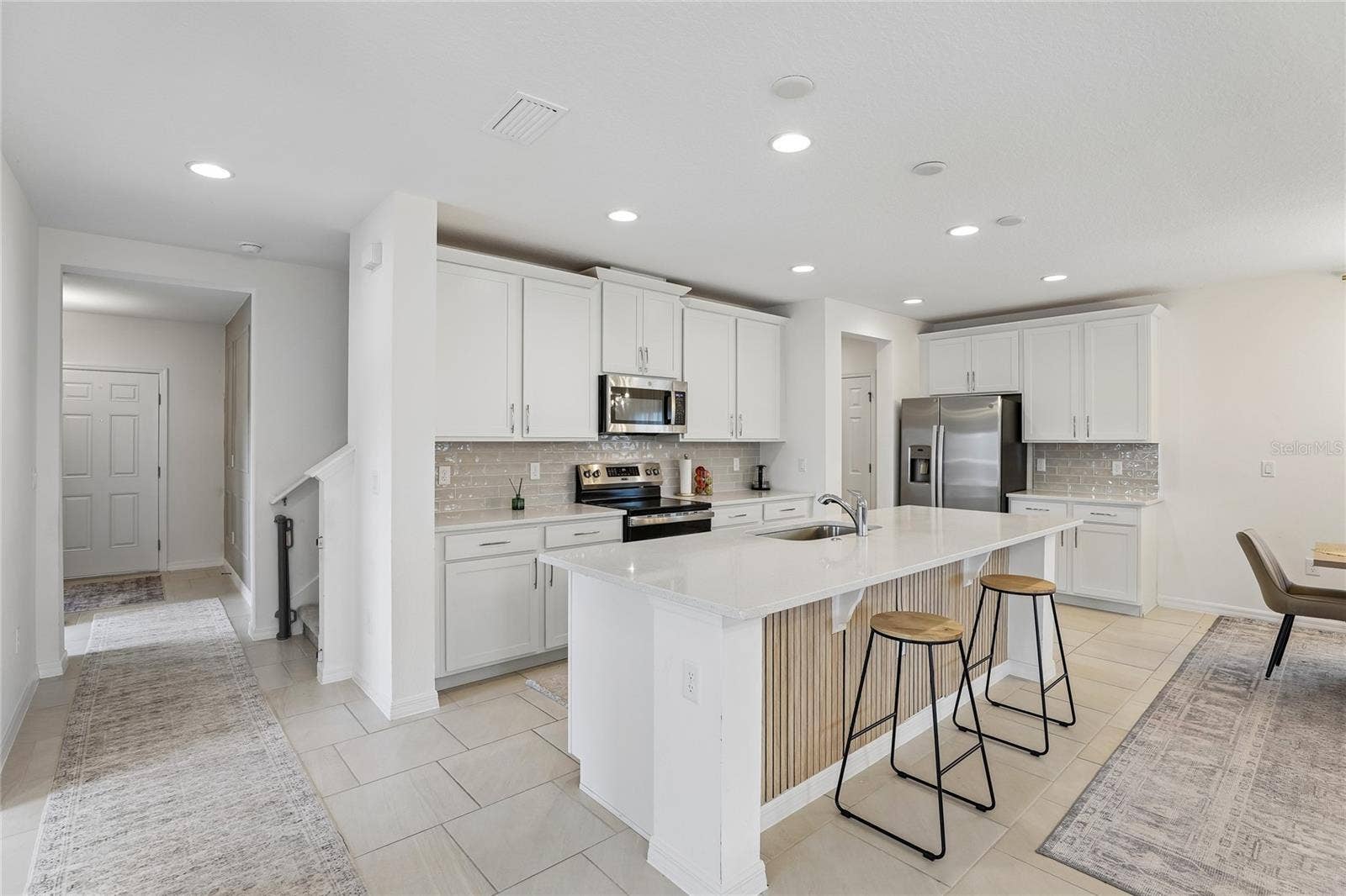 1581 SWAN SWIM DRIVE, Davenport, FL 33837