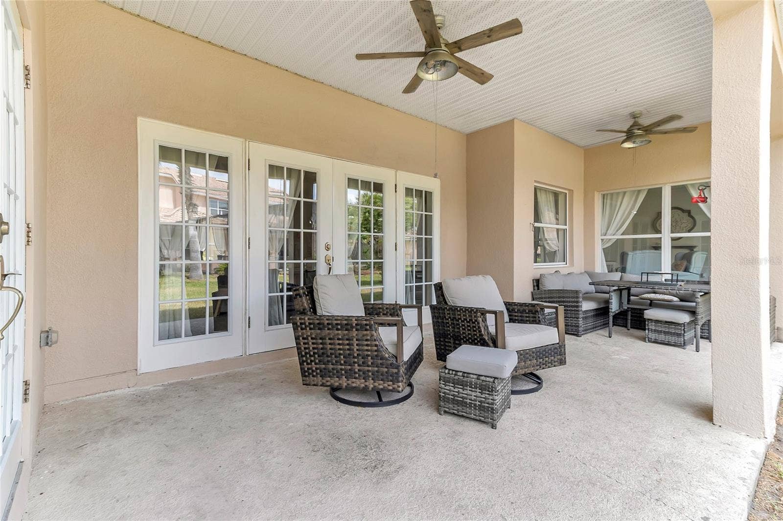 3609 VALLEYVIEW DRIVE, Kissimmee, FL 34746 Back patio