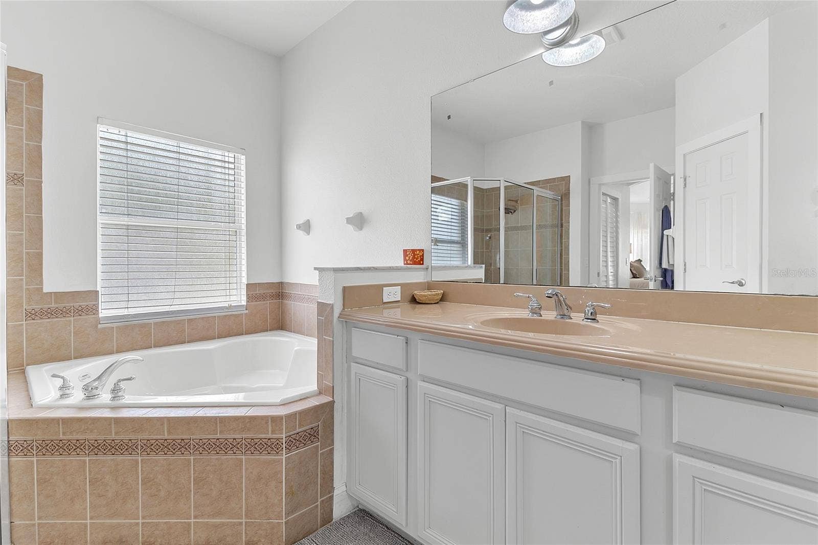 3609 VALLEYVIEW DRIVE, Kissimmee, FL 34746 Master Bathroom