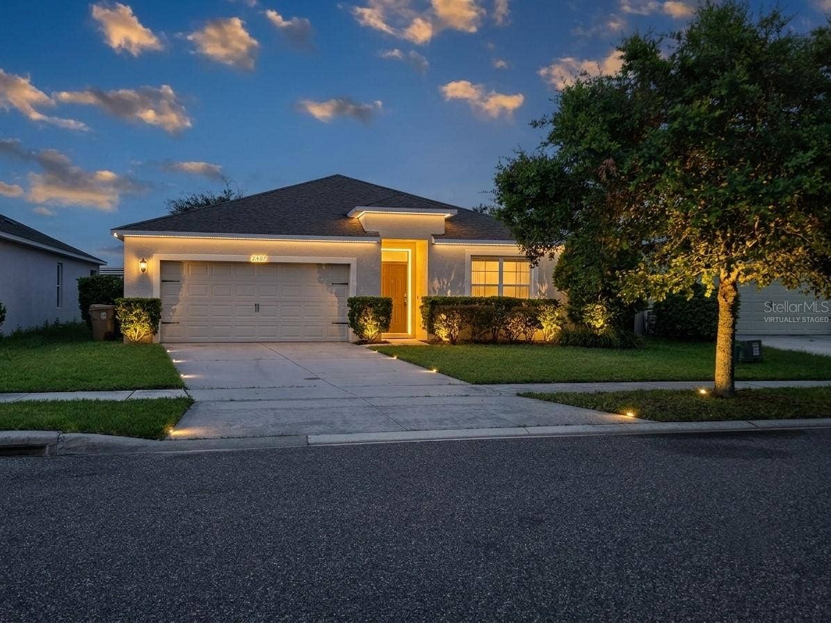 2487 WHITE LILLY DRIVE, Kissimmee, FL 34747 Front Elevation: Virtually Staged