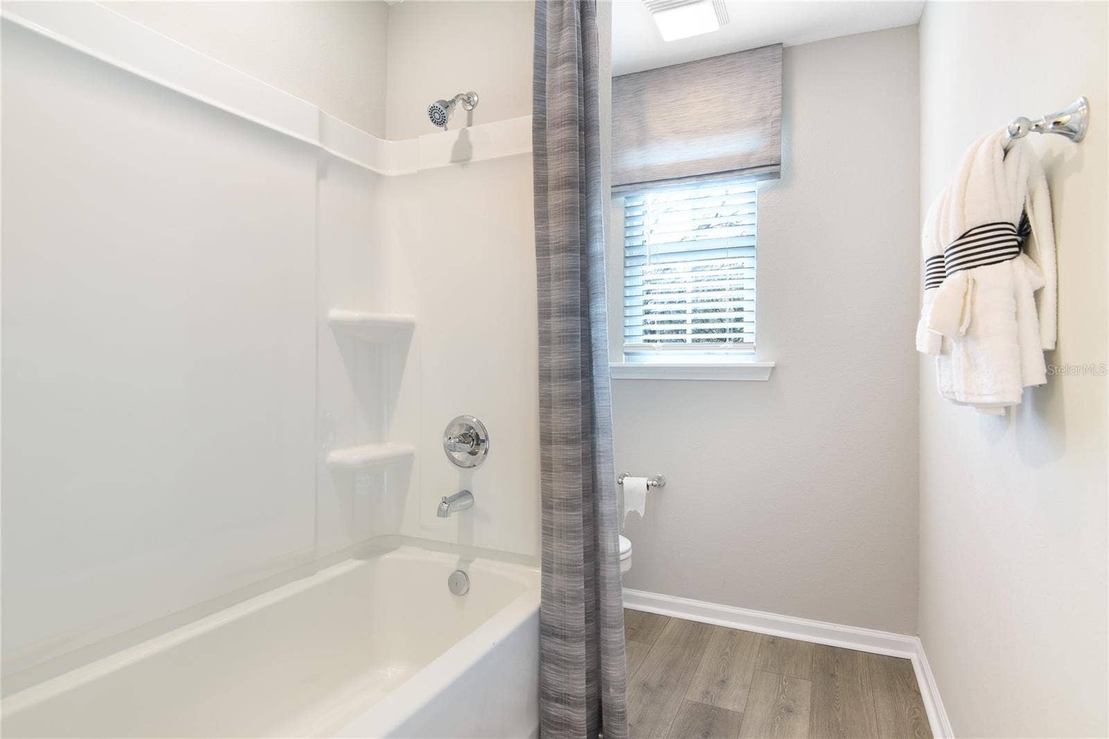 5854 SUNLIT BEND WAY, Apollo Beach, FL 33572 5854 SUNLIT BEND WAY, Apollo Beach, FL 33572